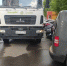В Брянске на Спартаковской неделю не вывозился мусор из-за автохамов - Телеканал Городской