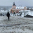 В Брянске на Набережной на лестнице образовалась снежная каша - БрянскToday.Ru