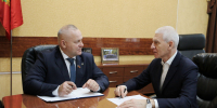 Брянский спикер встретился с председателем комитета Госдумы по спорту - Go32.Ru