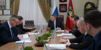 Александр Богомаз встретился с жителем города, обратившимся с проблемой в прямом эфире - Брянский объектив