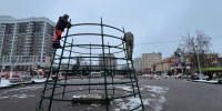 На Кургане Бессмертия в Брянске начали устанавливать елку - ИА Наш Брянск.ru