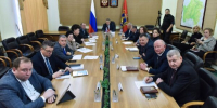 Губернатор Брянской области смотрит прямую линию Президента Путина - Газета Деснянская правда