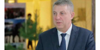 Александр Богомаз рассказал Первому каналу о мерах поддержки брянских семей - Брянская Учительская газета