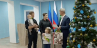 Александр Богомаз исполнил желания Маши и Тимура из подшефной Брянки ЛНР - Брянский рабочий