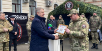 БАРС-Брянск передали новые автомобили, сертификат на 100 радиостанций и дизельные генераторы - Брянский рабочий