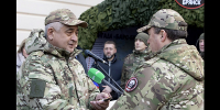 Бойцы «БАРС-Брянск» поздравили товарища майора Сергея Антошина с его новым званием - Брянская Учительская газета