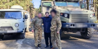 Священник передал сетку-рабицу и аккумуляторы бойцам СВО - Брянская улица