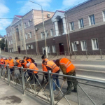 В Брянске прошел первый общегородской субботник сезона-2025