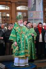 В праздник Входа Господня в Иерусалим митрополит Александр совершил Божественную литургию в Брянском кафедральном соборе