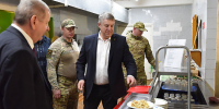 Губернатор Александр Богомаз посетил расположение бригады «БАРС-Брянск» - Администрация области