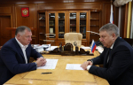 Богомаз обсудил с Хуснуллиным поддержку пострадавших от атак ВСУ брянцев