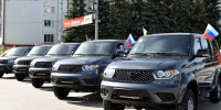 Ключи от десяти автомобилей вручили погрануправлению Брянской области - Брянская Учительская газета