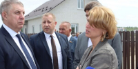 Министр сельского хозяйства Оксана Лут и Губернатор Брянщины Александр Богомаз посетили объекты в селе Журиничи - Газета Деснянская правда