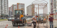 В Брянске на Горбатова устанавливают новые остановки - Брянская улица