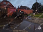 В карачевском Бережке легковушка врезалась в дом-замок
