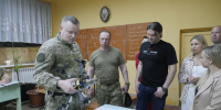 Эдгар Запашный побывал в гостях у брянского БАРСа и встретился с командиром Сергеем Антошиным - ИА Наш Брянск.ru