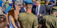 Как в Брянске празднуется День ВДВ - Брянская улица