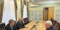 Глава Брянщины Александр Богомаз 27 августа встретился с замдиректора ФССП России Алексеем Рагозиным - ИА Наш Брянск.ru