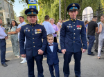 Брянский первоклассник пошел в школу с боевыми товарищами погибшего отца