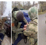 Контрафакта на 7 млн: ФСБ показала кадры задержания ОПГ в Брянской области - БрянскToday.Ru