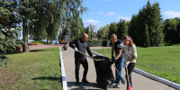 Депутаты и сотрудники областной Думы приняли участие в субботнике - Областная Дума