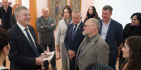 В Брянске открыли памятник народным художникам Ткачёвым - БрянскToday.Ru
