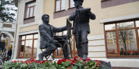 В Брянске открыли памятник народным художникам СССР братьям Ткачёвым - Сетевое издание Новости Брянска