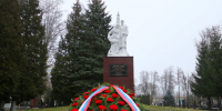Память неизвестных героев, погибших при защите Отечества, почтили руководители региона - Областная Дума