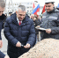 Губернатор Брянской области и Председатель Гомельского облисполкома заложили символический первый камень в основание будущего 11-этажного дома - Администрация области