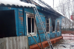 В брянском поселке Белые Берега сгорел жилой дом
