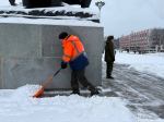 В Брянске коммунальщики и дорожники продолжают ликвидацию последствий снегопада