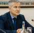 Александра Хинштейна выписали из больницы после ДТП, он продолжает работать удалённо - Ракурс 32
