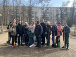 Жители Брянска активно участвуют в общегородском субботнике