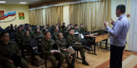 В городе Клинцы заместитель руководителя следственного отдела поговорил с кадетами о безопасности в сети Интернет - Следственный комитет