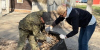 В брянском сквере имени Гайдукова прошёл весенний субботник - Брянская Учительская газета