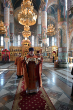 В Неделю 6-ю по Пасхе митрополит Александр совершил Литургию в Брянском кафедральном соборе