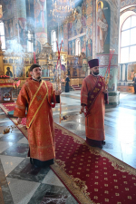 В Неделю 6-ю по Пасхе митрополит Александр совершил Литургию в Брянском кафедральном соборе