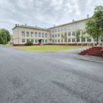 Велопарковки установят в первой школе в Сельцо