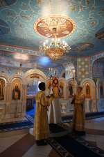 В канун Недели 3-й по Пятидесятнице митрополит Александр совершил всенощное бдение в Брянском кафедральном соборе