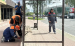 В Брянке неизвестные вандалы разгромили новую остановку на улице Советской