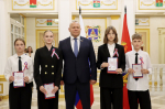 «Мы - граждане России!» - в честь Дня Государственного флага юным брянцам вручили паспорта
